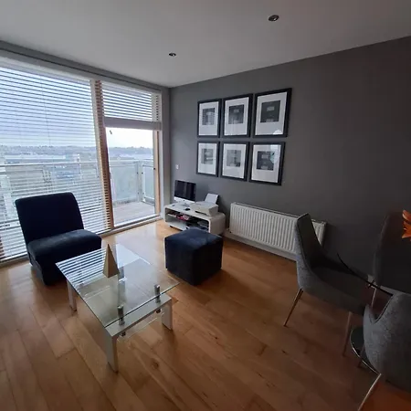 Modern Leopardstown's Living Homestay *
